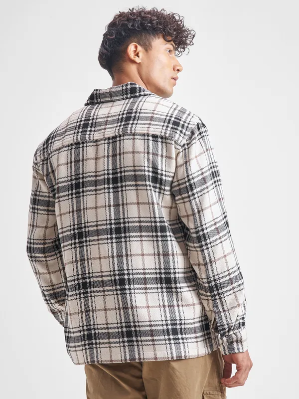 Highlander Men White Checked Relaxed Fit Casual Shirt