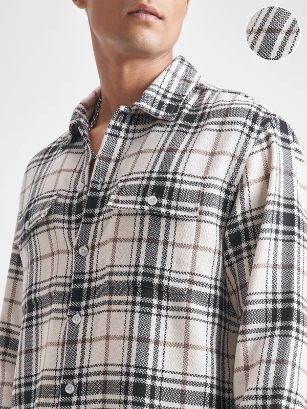 Highlander Men White Checked Relaxed Fit Casual Shirt