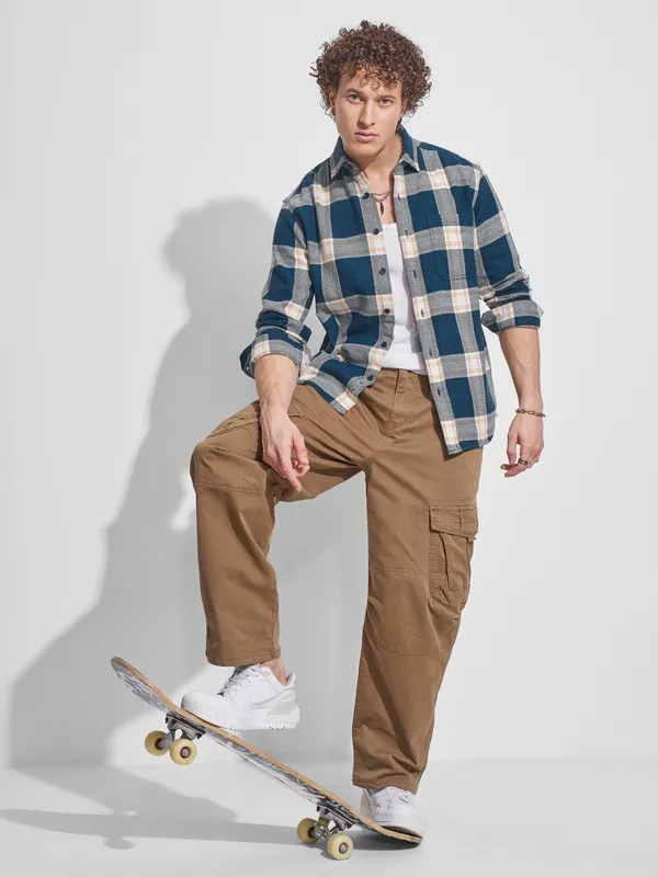 Highlander Men Teal Checked Relaxed Fit Casual Shirt