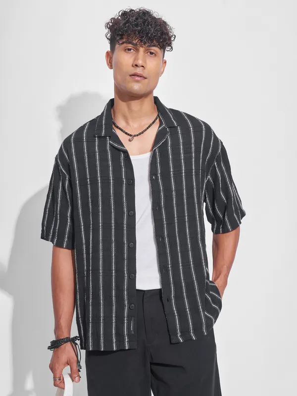 Highlander Men Black Striped Oversized Fit Casual Shirt