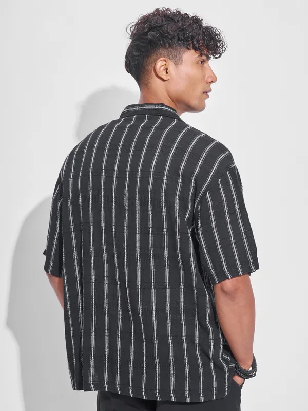 Highlander Men Black Striped Oversized Fit Casual Shirt