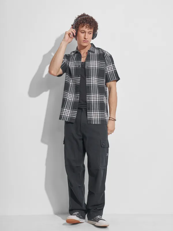 Highlander Men Black Checked Relaxed Fit Casual Shirt