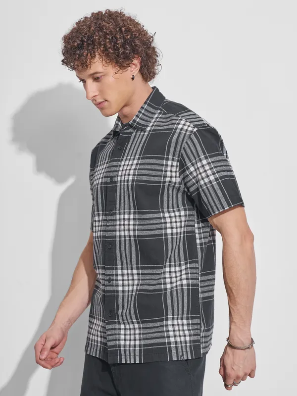 Highlander Men Black Checked Relaxed Fit Casual Shirt