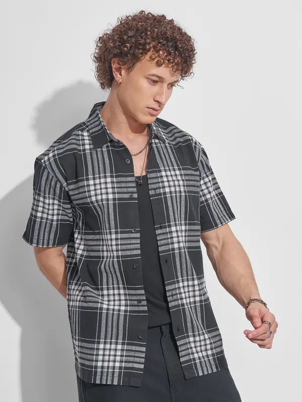 Highlander Men Black Checked Relaxed Fit Casual Shirt