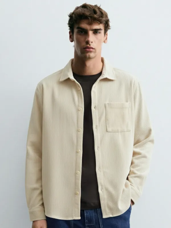 Highlander Men Cream Self Design Oversized Fit Casual Shirt