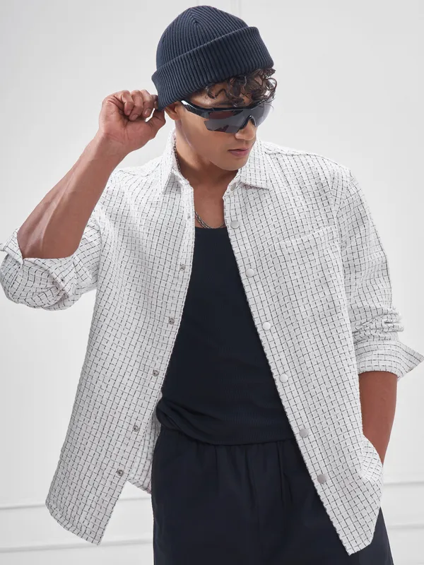 Highlander Men White Checked Relaxed Fit Casual Shirt