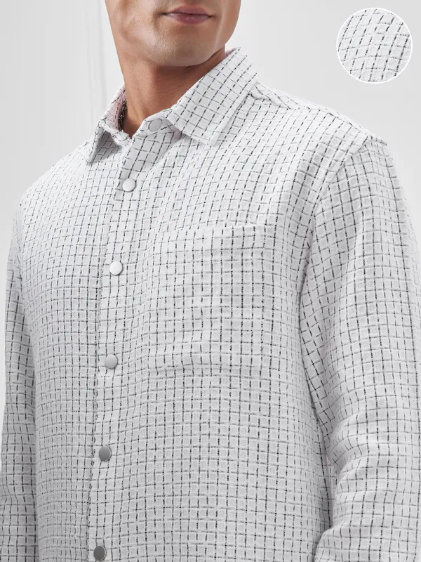 Highlander Men White Checked Relaxed Fit Casual Shirt