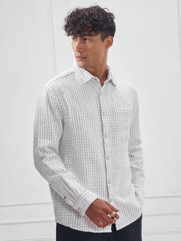 Highlander Men White Checked Relaxed Fit Casual Shirt