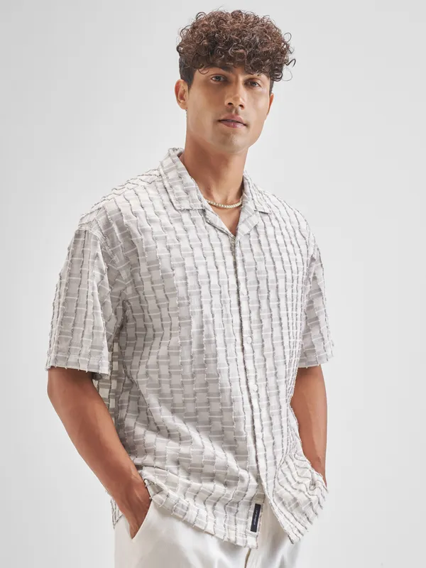 Highlander Men Grey Self Design Oversized Fit Casual Shirt