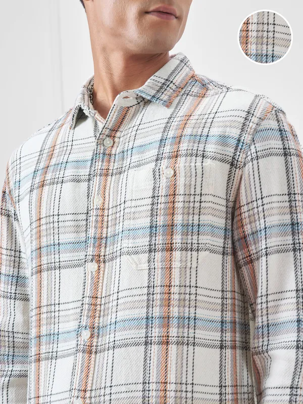 Highlander Men Cream Checked Relaxed Fit Casual Shirt