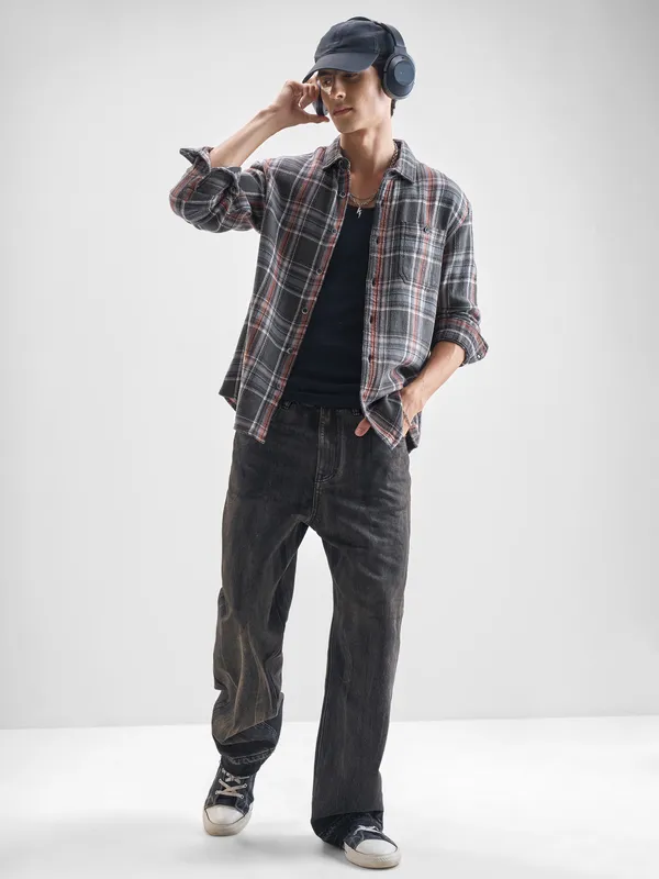 Highlander Men Grey Checked Relaxed Fit Casual Shirt