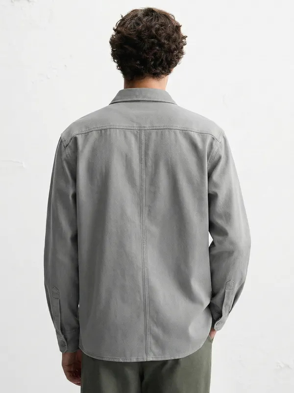 Highlander Men Grey Solid Oversized Fit Casual Shirt