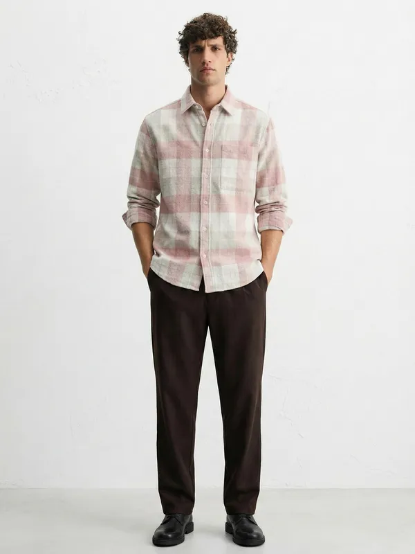 Highlander Men Pink Checked Relaxed Fit Casual Shirt