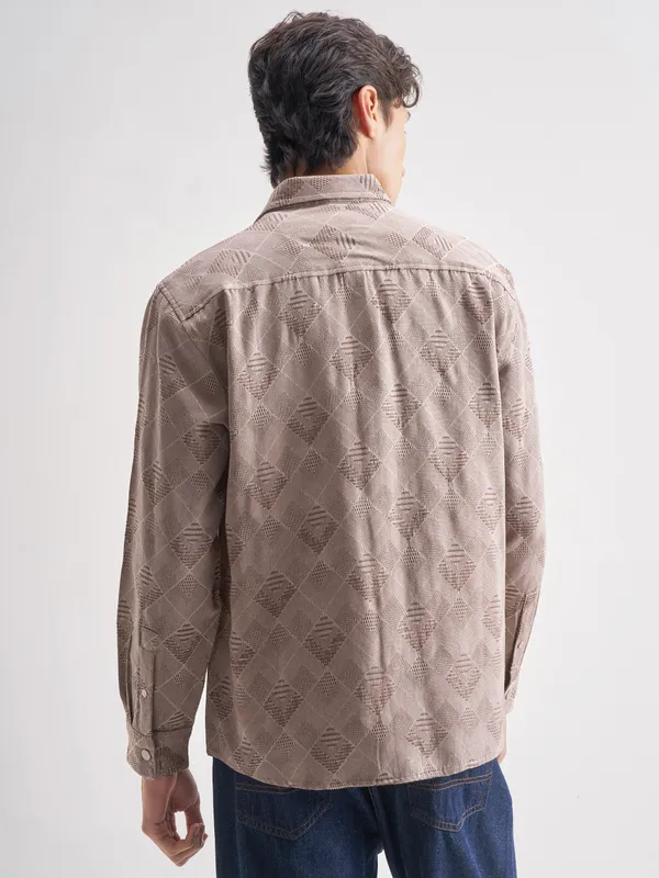 Highlander Men Mauve Self Design Relaxed Fit Casual Shirt