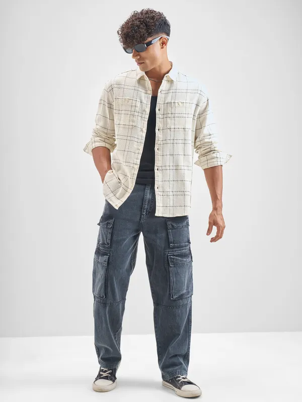 Highlander Men Cream Checked Relaxed Fit Casual Shirt