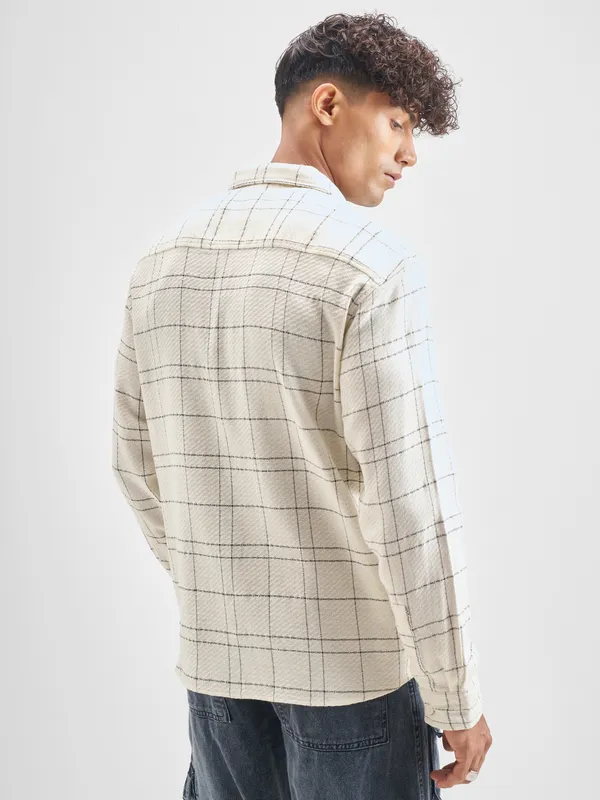 Highlander Men Cream Checked Relaxed Fit Casual Shirt