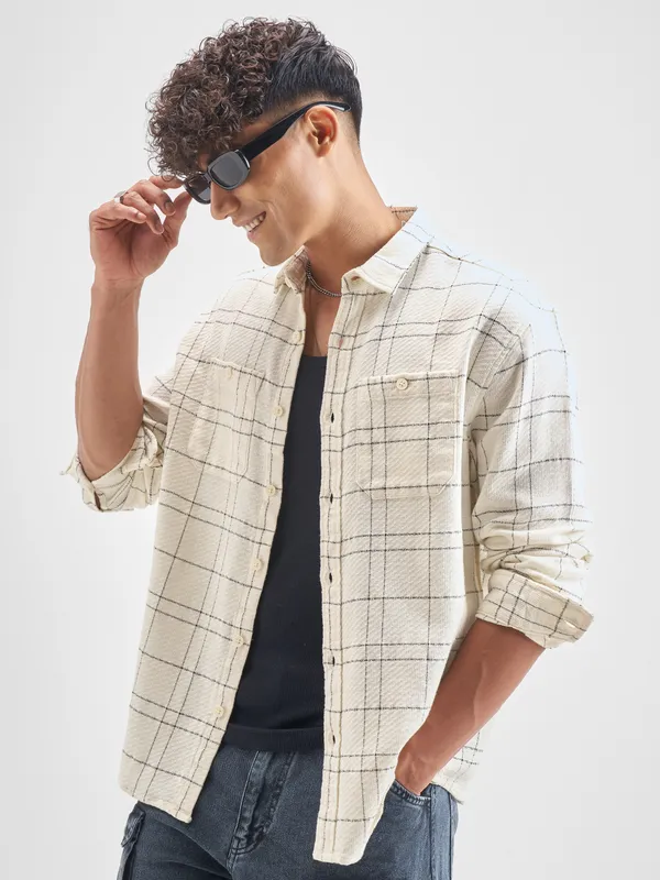 Highlander Men Cream Checked Relaxed Fit Casual Shirt