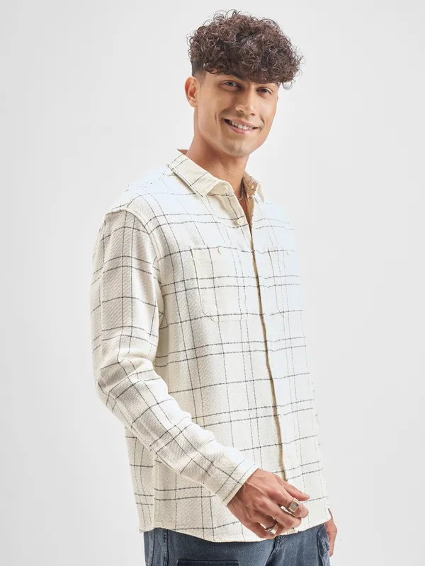 Highlander Men Cream Checked Relaxed Fit Casual Shirt