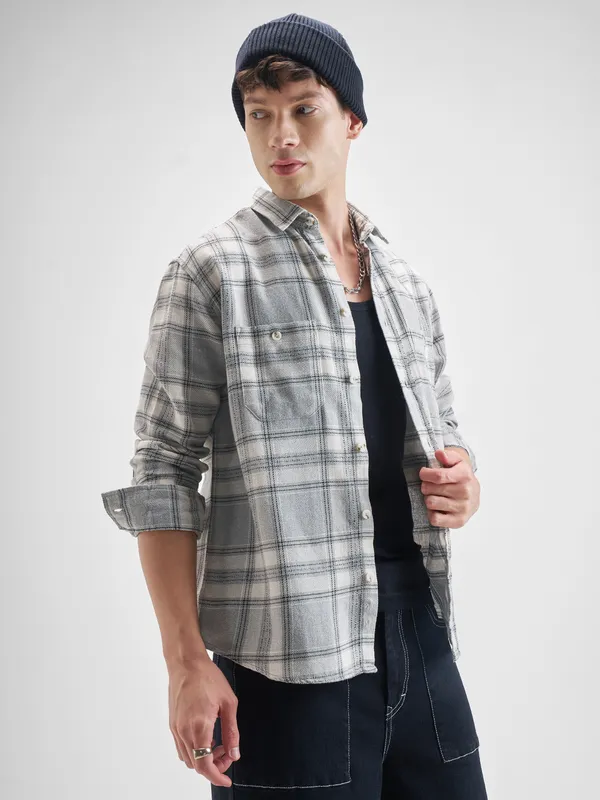 Highlander Men Grey Checked Oversized Fit Casual Shirt