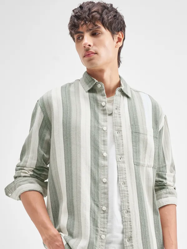 Highlander Men Green Striped Relaxed Fit Casual Shirt