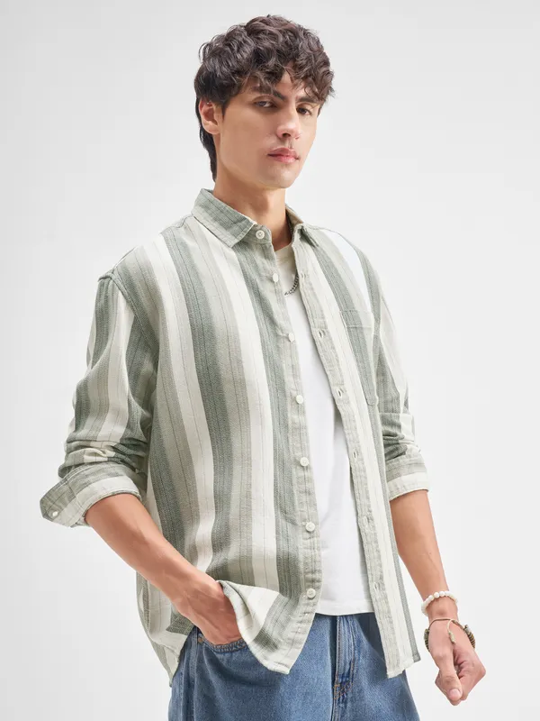 Highlander Men Green Striped Relaxed Fit Casual Shirt