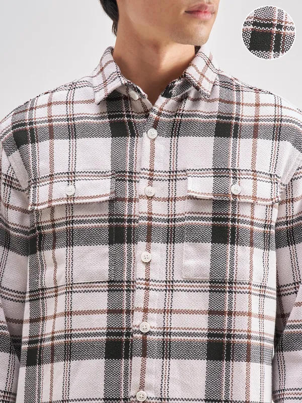 Highlander Men Off White Checked Relaxed Fit Casual Shirt