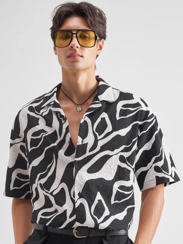 Highlander Men Black Printed Oversized Fit Casual Shirt