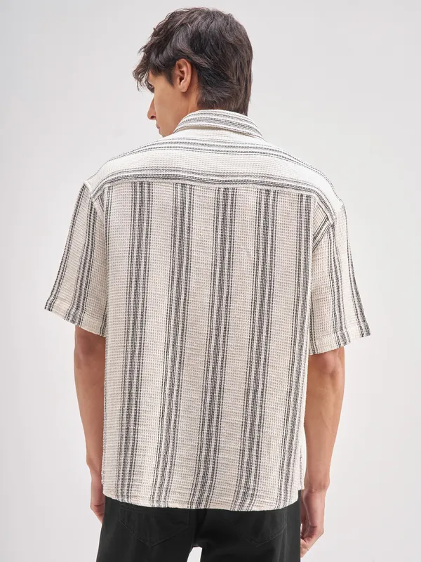 Highlander Men Off White Striped Oversized Fit Casual Shirt
