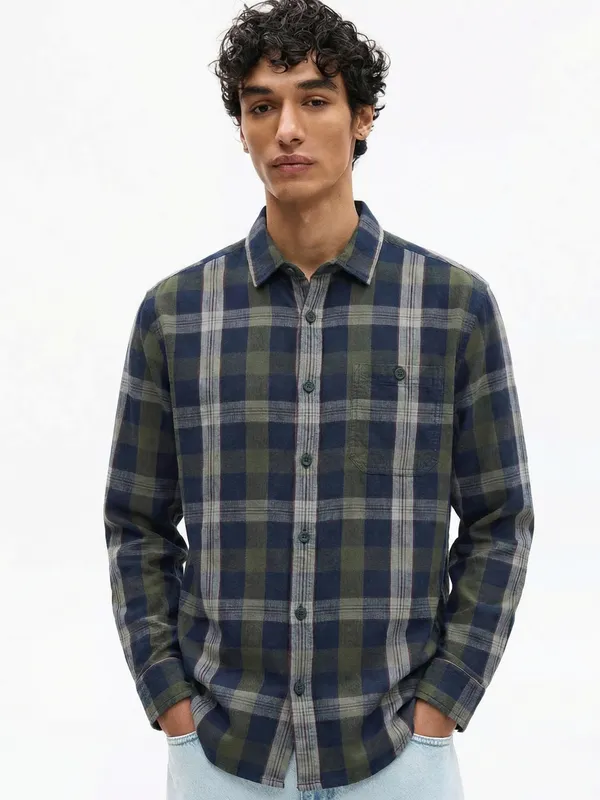 Men Relaxed Fit Casual Shirt