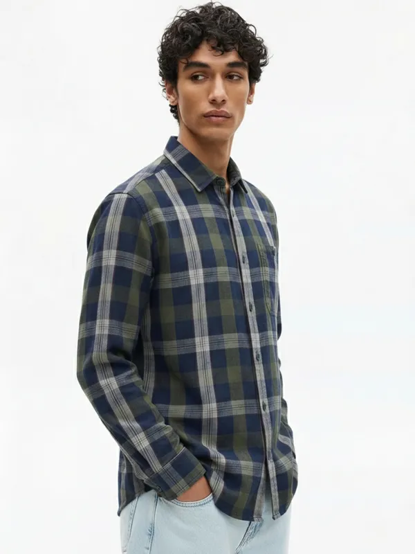 Men Relaxed Fit Casual Shirt