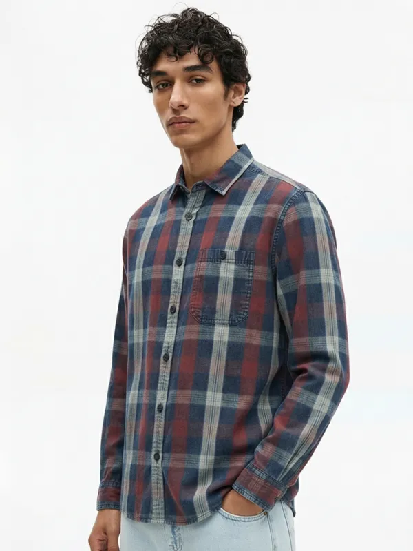 Men Relaxed Fit Casual Shirt
