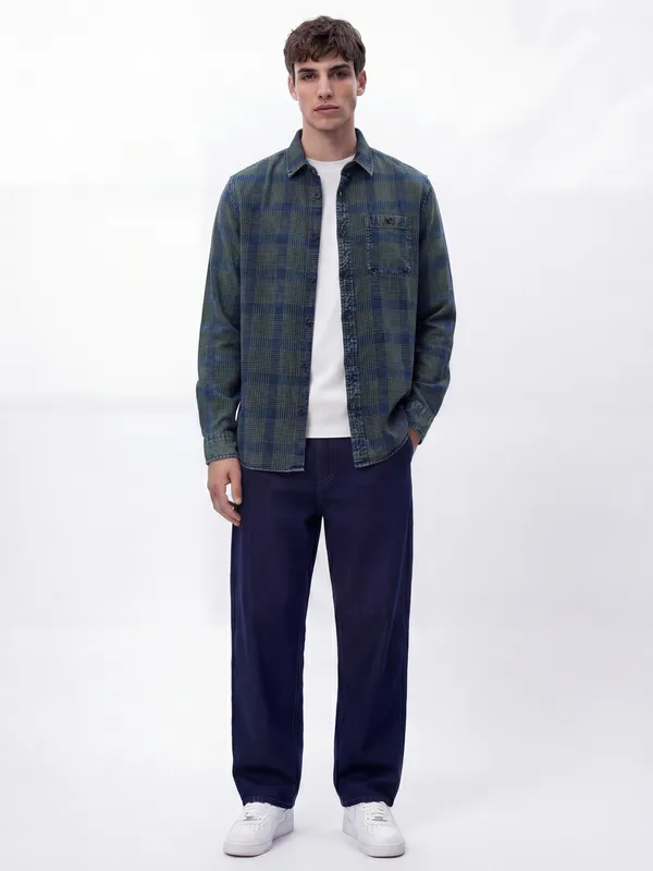 Highlander Men Navy Blue Checked Relaxed Fit Casual Shirt