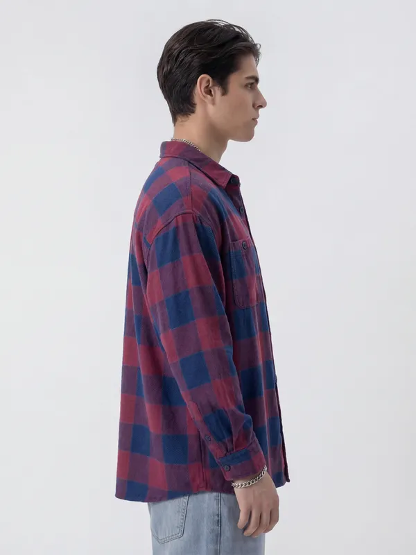 Highlander Men Burgundy Checked Relaxed Fit Casual Shirt