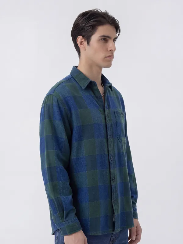 Highlander Men Blue Checked Relaxed Fit Casual Shirt