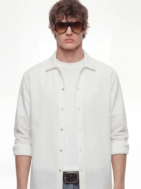 Highlander Men White Self Design Relaxed Fit Casual Shirt