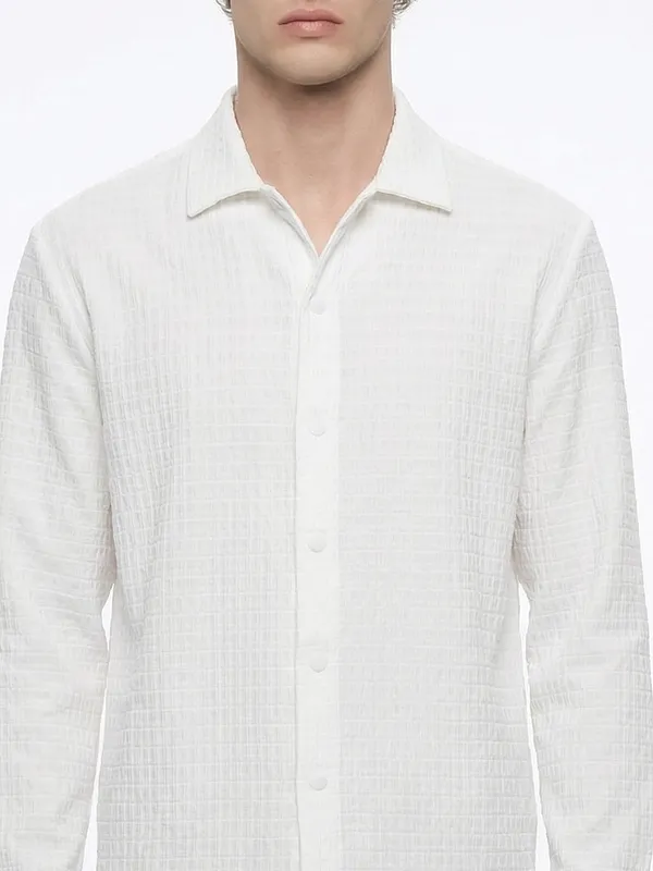 Highlander Men White Self Design Relaxed Fit Casual Shirt