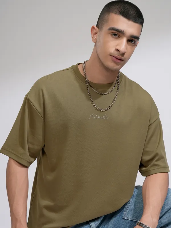 Highlander Men Olive Solid Round Neck Oversized Fit T-Shirt