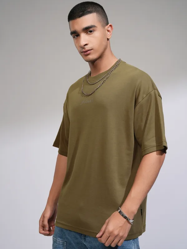 Highlander Men Olive Solid Round Neck Oversized Fit T-Shirt