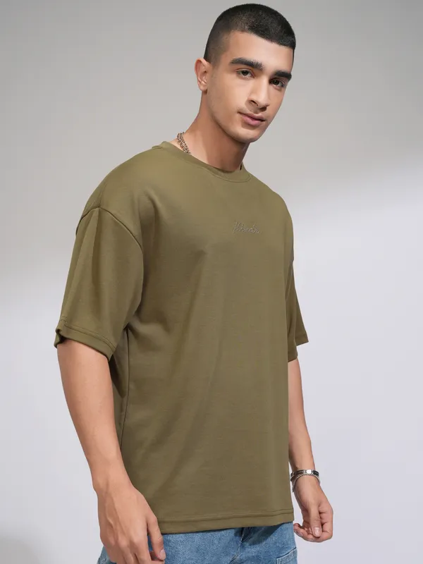 Highlander Men Olive Solid Round Neck Oversized Fit T-Shirt