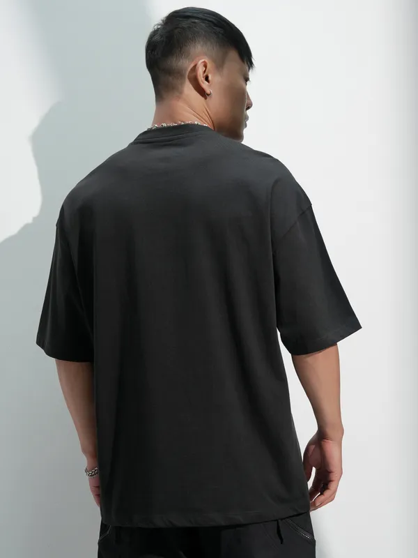 Highlander Men Black Self Design Round Neck Oversized Fit T-Shirt