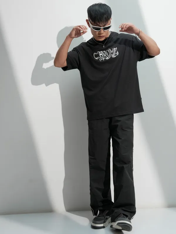 Highlander Men Black Printed Round Neck Oversized Fit T-Shirt