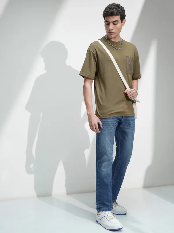 Highlander Men Olive Solid Round Neck Oversized Fit T-Shirt