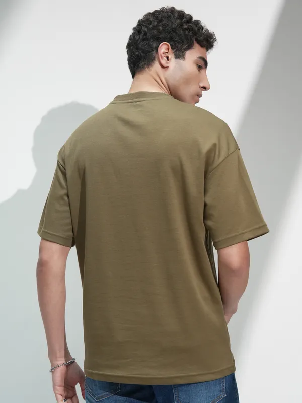 Highlander Men Olive Solid Round Neck Oversized Fit T-Shirt