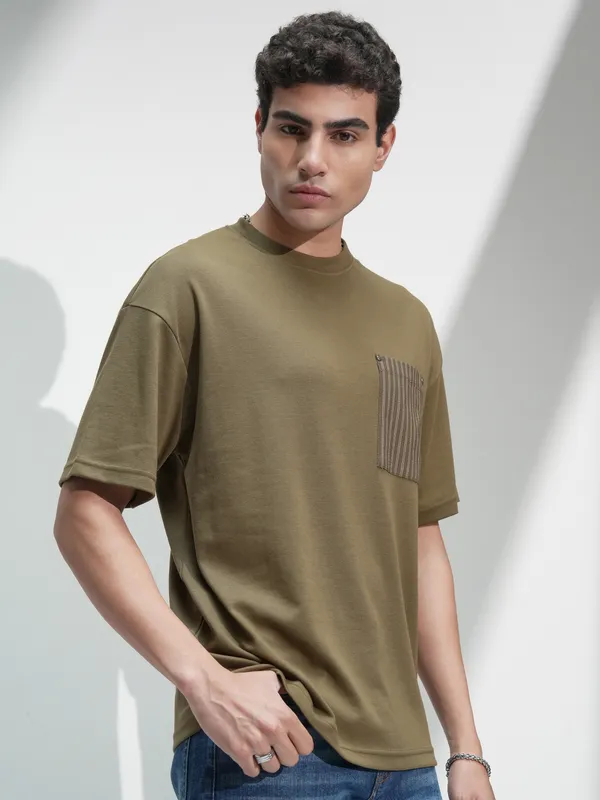 Highlander Men Olive Solid Round Neck Oversized Fit T-Shirt