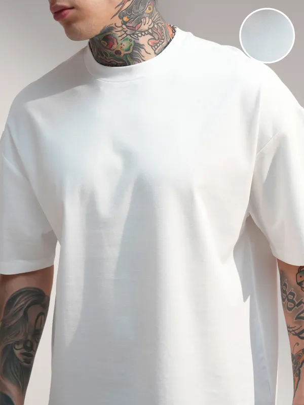 Highlander Men White Solid Round Neck Oversized Fit T-Shirt