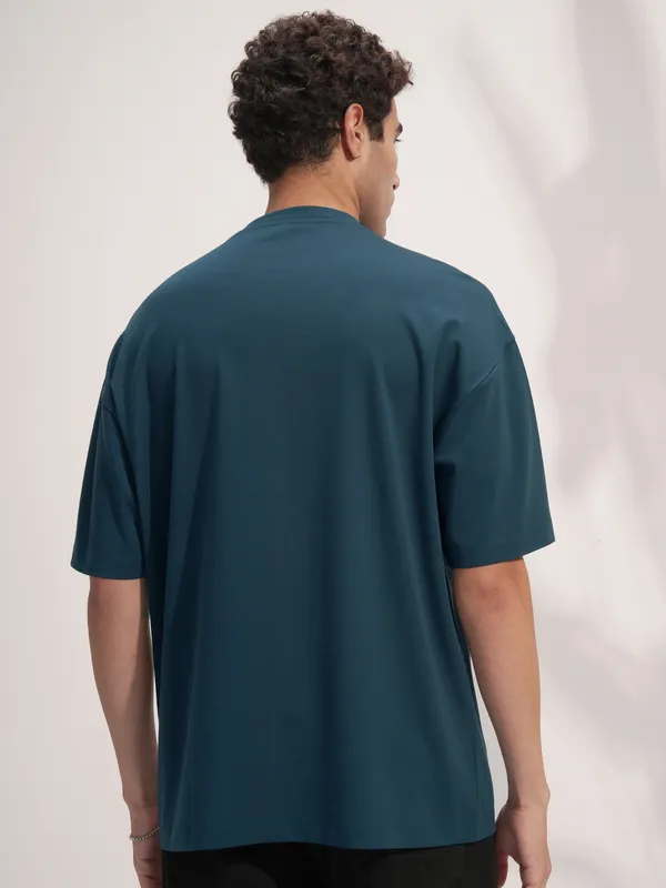 Highlander Men Teal Solid Round Neck Oversized Fit T-Shirt