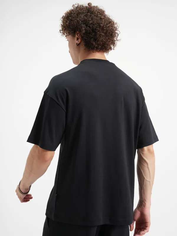 Highlander Men Black Printed Round Neck Oversized Fit T-Shirt