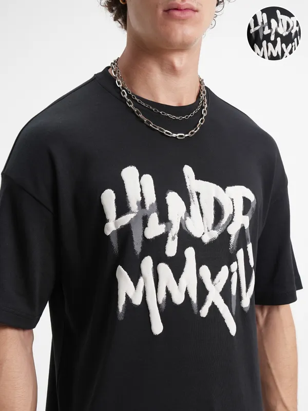 Highlander Men Black Printed Round Neck Oversized Fit T-Shirt