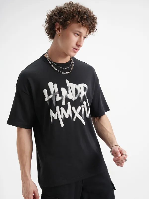Highlander Men Black Printed Round Neck Oversized Fit T-Shirt