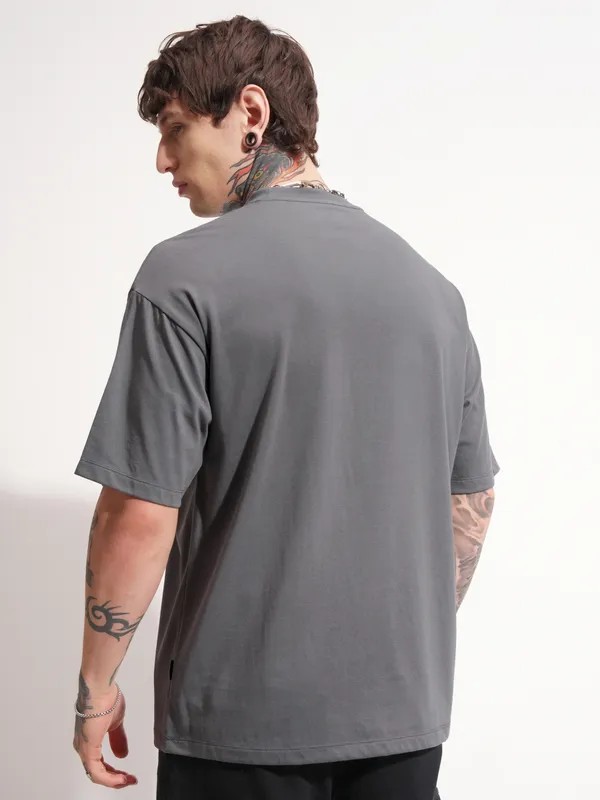 Highlander Men Grey Printed Round Neck Oversized Fit T-Shirt